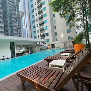 Апартаменты Summer Klcc By Luna, Куала-Лумпур